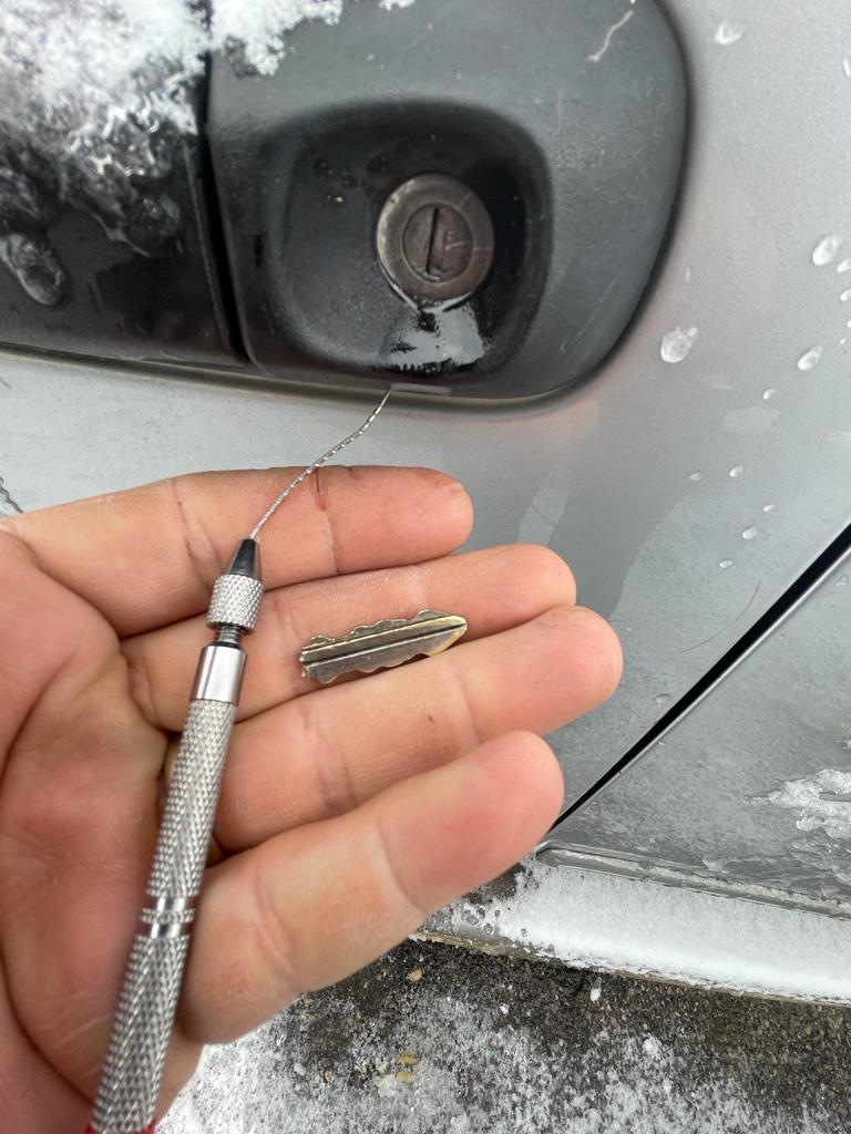 Advancedlnk Extracting broken car keys (5)