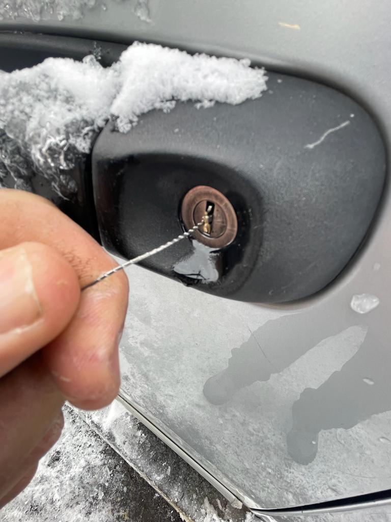 Advancedlnk Extracting broken car keys (8)